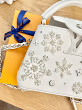 Load image into Gallery viewer, LOUIS VUITTON 2024 - LIMITED EDITION - Capucines Mini Ski Snowflake Satchel Bag