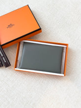 Load image into Gallery viewer, HERMES 2024 Calvi Duo Compact Card Holder in Gris Meyer / Evercolor