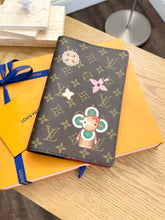 Load image into Gallery viewer, LOUIS VUITTON 2024 Limited Edition Monogram Canvas Emily Notebook Cover MM