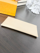 Load image into Gallery viewer, LOUIS VUITTON 2023 Monogram Félicie Empreinte Leather Card Holder Insert - Khaki