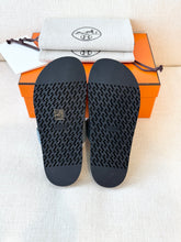 Load image into Gallery viewer, HERMES 2024 Suede Chypre Techno Sandals / Bleu Tonnerre / EU38