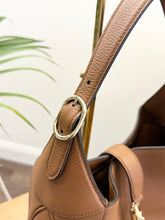 Load image into Gallery viewer, ~ BRAND NEW ~ GUCCI 2024 Jackie 1961 Medium Shoulder Bag in Cuir Leather