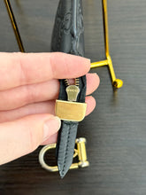 Load image into Gallery viewer, GUCCI Guccisima Leather Key Case in Black