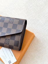 Load image into Gallery viewer, LOUIS VUITTON Damier Ebene Sarah Wallet