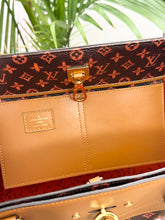 Load image into Gallery viewer, • LIMITED EDITION • LOUIS VUITTON Catogram City Steamer Cabas XXL Tote Bag