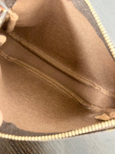 Load image into Gallery viewer, LOUIS VUITTON Monogram Mini Pochette Accessoires