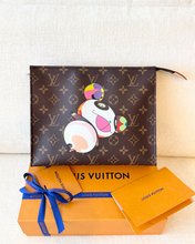 Load image into Gallery viewer, LOUIS VUITTON 2025 LV x TM Takashi Murakami Monogram Toiletry Pouch 26 - Large