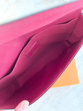 Load image into Gallery viewer, Louis Vuitton 2022 Felicie Pochette Monogram Crossbody Bag