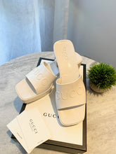Load image into Gallery viewer, GUCCI Women's Rubber Slide Sandal - White - EU (39)