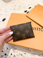 Load image into Gallery viewer, LOUIS VUITTON 2021 Monogram Pochette Kirigami Small Pouch