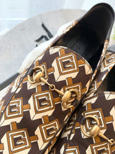 Load image into Gallery viewer, GUCCI Men’s Geometric G Print Loafers US9