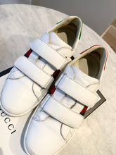 Load image into Gallery viewer, GUCCI New Ace Logo Sneakers In White EU37