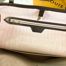 Load image into Gallery viewer, LOUIS VUITTON Damier Ebene Neverfull MM Tote In Rose Ballerine