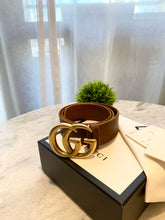Load image into Gallery viewer, GUCCI Double G Buckle Wide Leather Belt In Brown 75/30