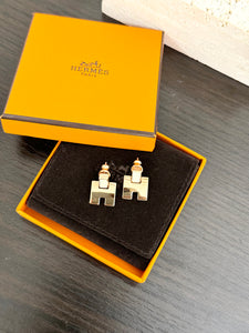 HERMES Rose Gold Lacquer Eileen Earrings in White