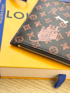 LOUIS VUITTON Catogram Pochette Wristlet Pouch