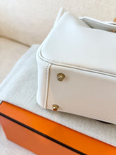 Load image into Gallery viewer, HERMES 2024 Swift Calfskin Leather Mini Lindy Handbag / White / GHW
