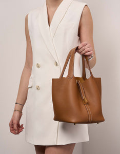 HERMES Taurillon Clemence Picotin Lock 18 PM Bucket Bag in Gold