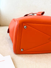 Load image into Gallery viewer, HERMES Clemence Leather Victoria 36 Bag / Orange Poppy / Palladium Hardware
