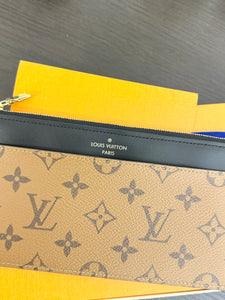 LOUIS VUITTON Monogram Reverse Canvas Slim Purse