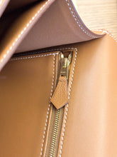 Load image into Gallery viewer, HERMES Constance 24 Evercolor Leather Shoulder Bag in Gold
