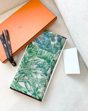 Load image into Gallery viewer, HERMES 2024 All&#39;Orto Botanico di Palermo Shawl 140 / Vert Vif / Naturel / Bleu
