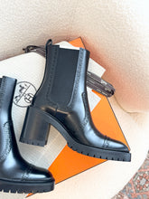 Load image into Gallery viewer, Hermes 2025 Lindsay 70 Ankle Boots - Black / EU 39
