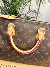 Load image into Gallery viewer, LOUIS VUITTON Monogram Speedy 30 Satchel Bag
