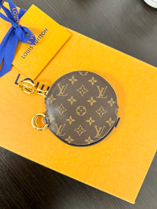 LOUIS VUITTON 2023 Monogram Mini Round Coin Purse