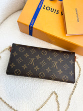 Load image into Gallery viewer, LOUIS VUITTON 2025 Cartogram Kirigami Organizer On Chain
