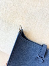 Load image into Gallery viewer, HERMES 2025 Evelyne TPM 16 Clemence Leather Amazone Bag / Bleu Tie / PHW
