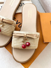 Load image into Gallery viewer, LOUIS VUITTON LV x TM Takashi Murakami Raffia Cherry Lily Flat Mule / EU38
