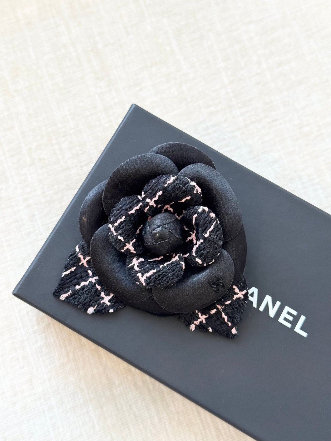 CHANEL Tweed Fabric Camellia Pin Brooch / Black / Pink