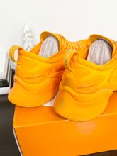 Load image into Gallery viewer, APL McLaren HySpeed - McLaren Orange - Men’s 6/Women’s 7.5
