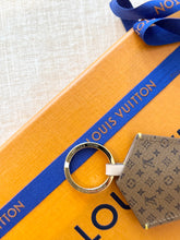 Load image into Gallery viewer, 🐶NEW!! LOUIS VUITTON 2025 Monogram LV Dog Bag Charm
