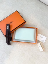 Load image into Gallery viewer, HERMES 2024 Calvi Card Holder in Vert Peppermint / Epsom
