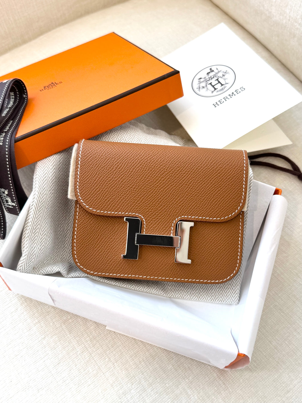 Hermès Constance Slim Wallet Gold Epsom / Silver Hardware