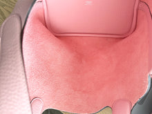 Load image into Gallery viewer, HERMES 2024 Clemence Picotin Lock 22 Palladium Hardware in Rose Sakura
