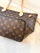 Load image into Gallery viewer, LOUIS VUITTON 2024 Monogram Neverfull MM Monogram Tote / Cherry
