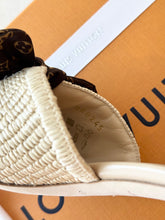 Load image into Gallery viewer, 🍒 LOUIS VUITTON LV x TM Takashi Murakami Raffia Cherry Cherie Mule / (EU) 38.5
