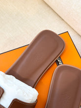 Load image into Gallery viewer, ✨ICONIC✨Hermes Women’s Calfskin Oran Sandals / Gold / (EU)38.5
