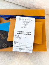 Load image into Gallery viewer, 💙 NEW!! LOUIS VUITTON 2025 Monogram Zippy Coin Purse / Gaston Blue
