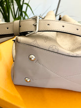 Load image into Gallery viewer, LOUIS VUITTON 2024 Muria Mahina Leather Bucket Bag in Galet Gray
