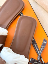 Load image into Gallery viewer, ✨ICONIC✨Hermes Women’s Calfskin Oran Sandals / Gold / (EU)38.5
