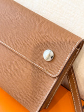 Load image into Gallery viewer, 🤎NEW! Hermès Hermesnap Wallet / Gold / Epsom / Palladium Hardware

