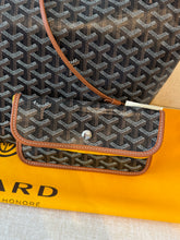 Load image into Gallery viewer, ✨CLASSIC✨2025 GOYARD Saint Louis PM Tote Bag / Black &amp; Tan
