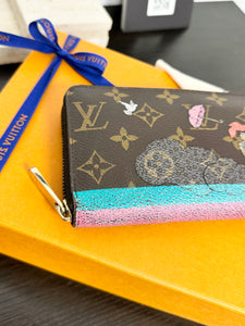 LOUIS VUITTON Limited Edition Monogram Pattern Zippy Wallet