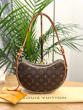 Load image into Gallery viewer, LOUIS VUITTON 2024 Monogram Croissant MM Shoulder Bag
