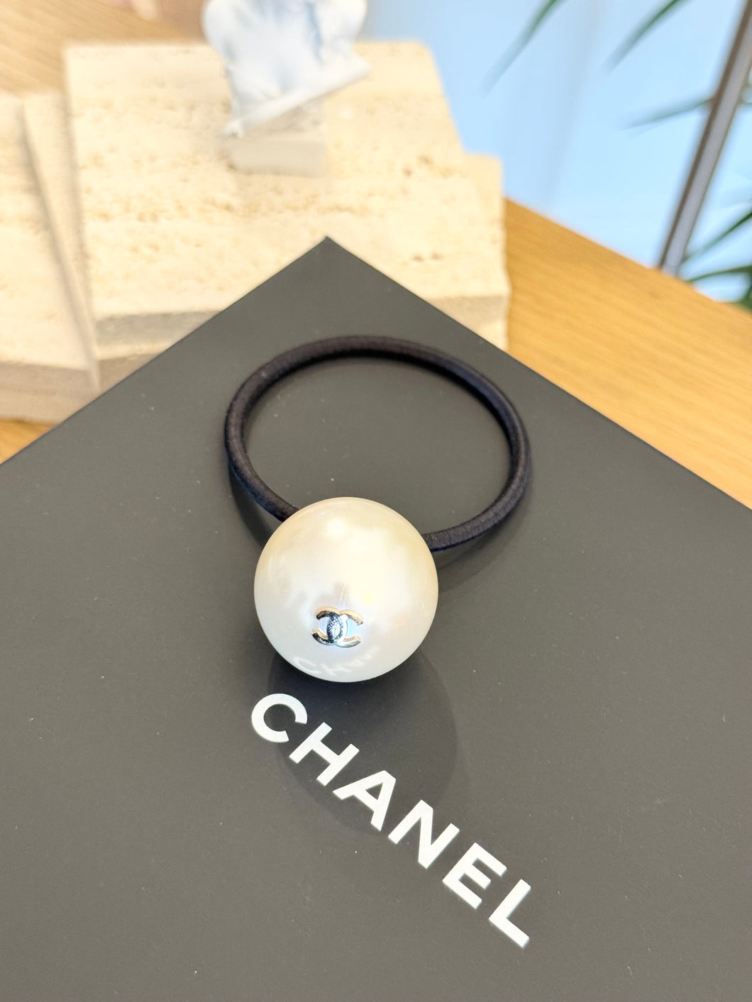 CHANEL Pearl CC Hair Tie in Black/White