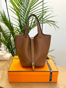 HERMES Taurillon Clemence Picotin Lock 18 PM Bucket Bag in Gold